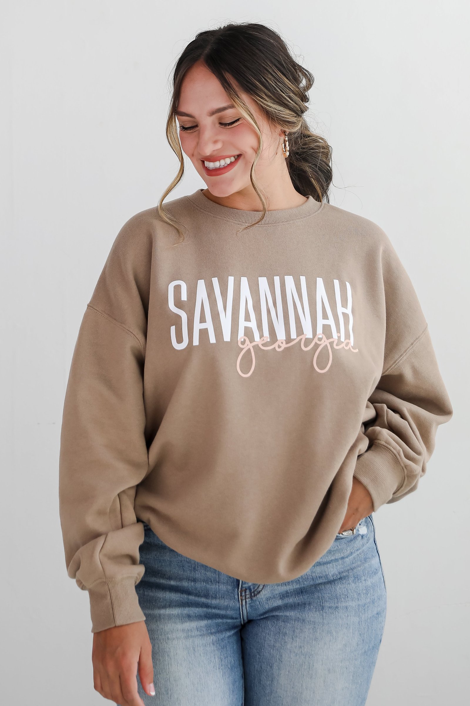 Tan Savannah Georgia Script Sweatshirt DK13