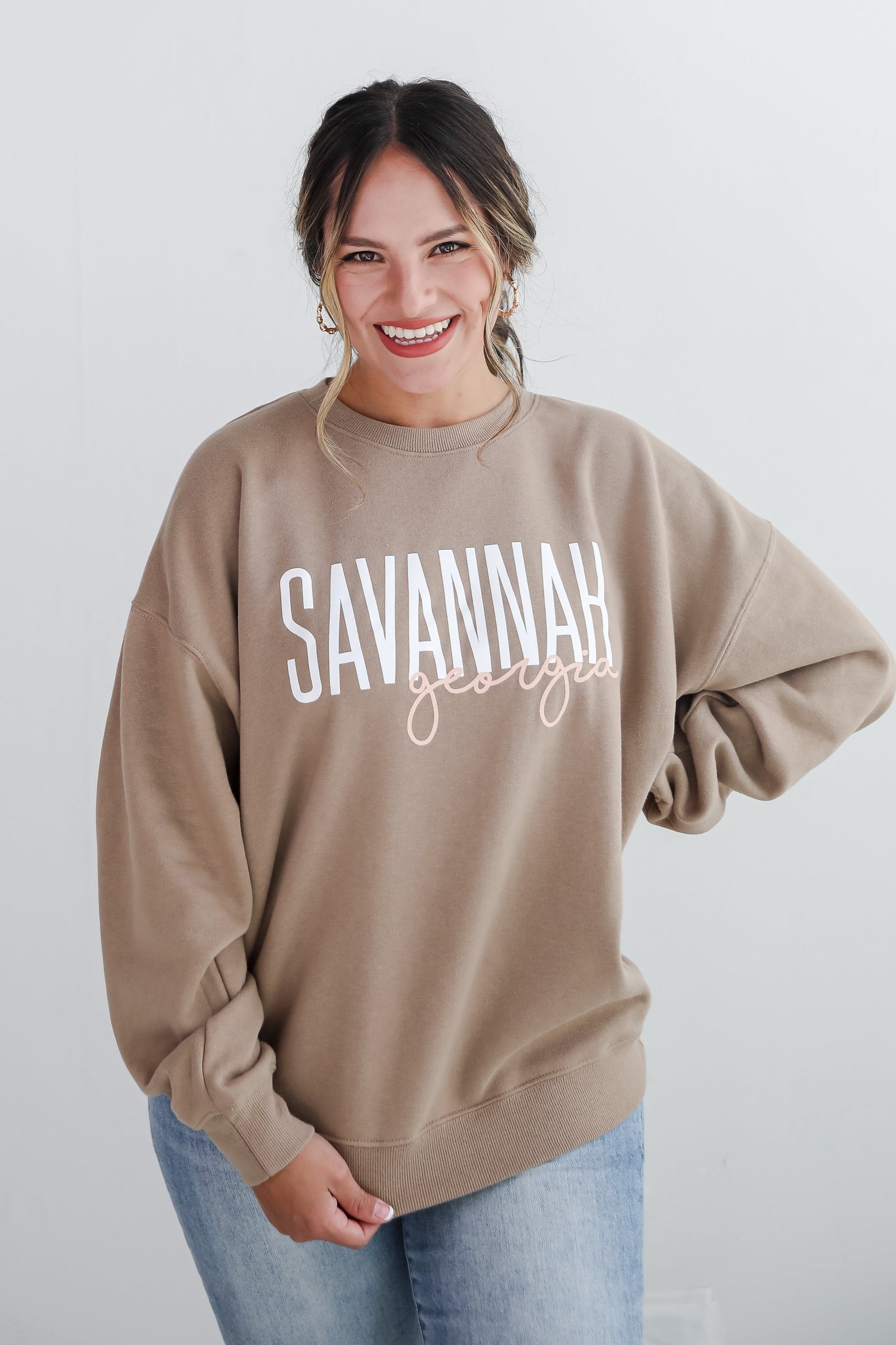 Tan Savannah Georgia Script Sweatshirt DK13