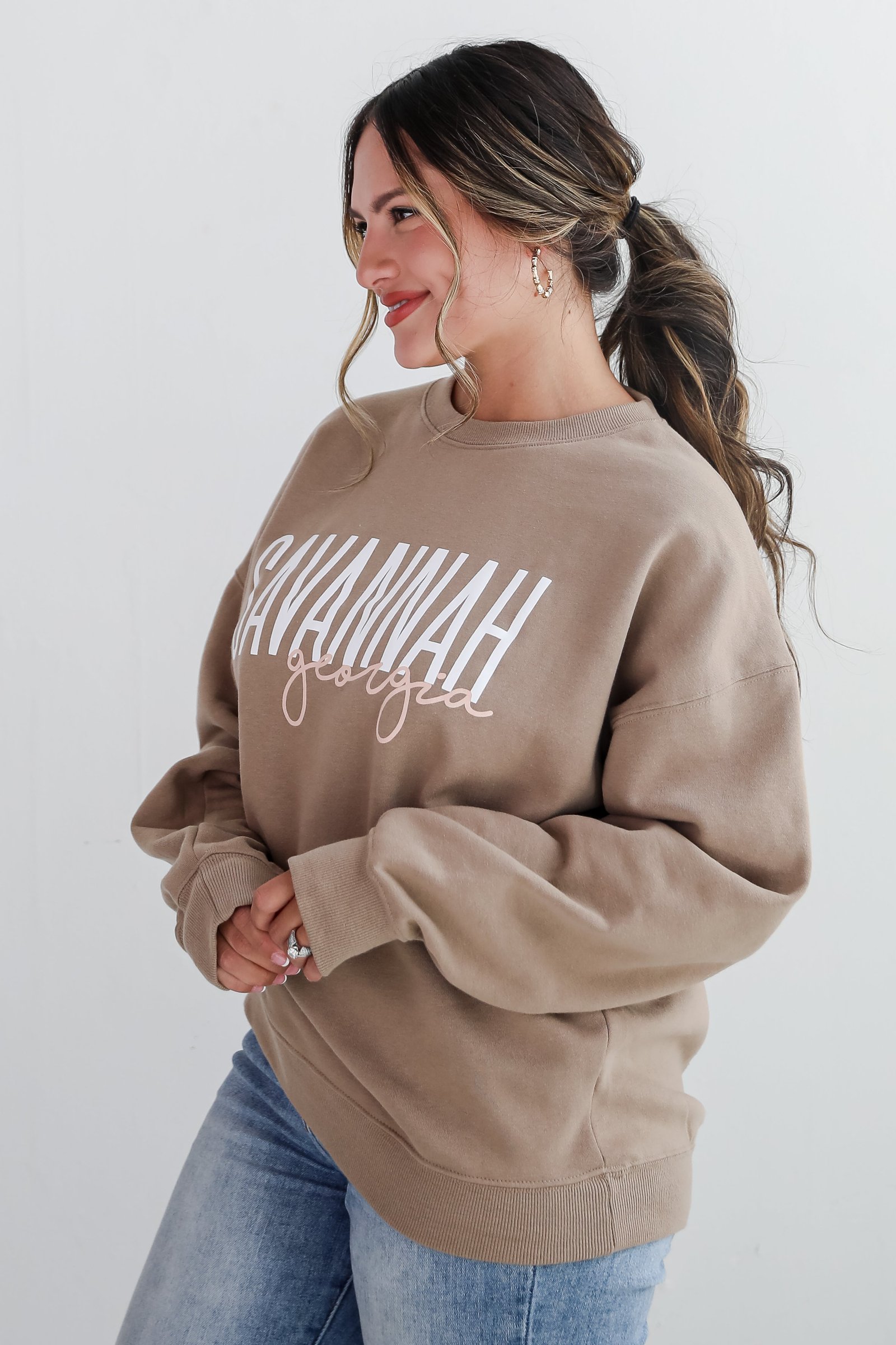 Tan Savannah Georgia Script Sweatshirt DK13